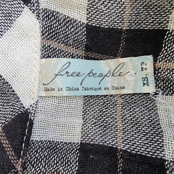 free People buffalo plaid cutout shoulder snap button shirt relaxed fit sz xs - Picture 4 of 5